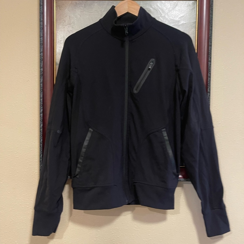 Lululemon Athletica men’s sweater Sz M